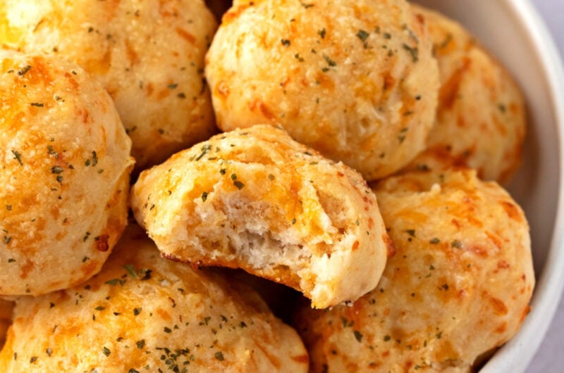 Red Lobster Cheddar Bay Biscuits