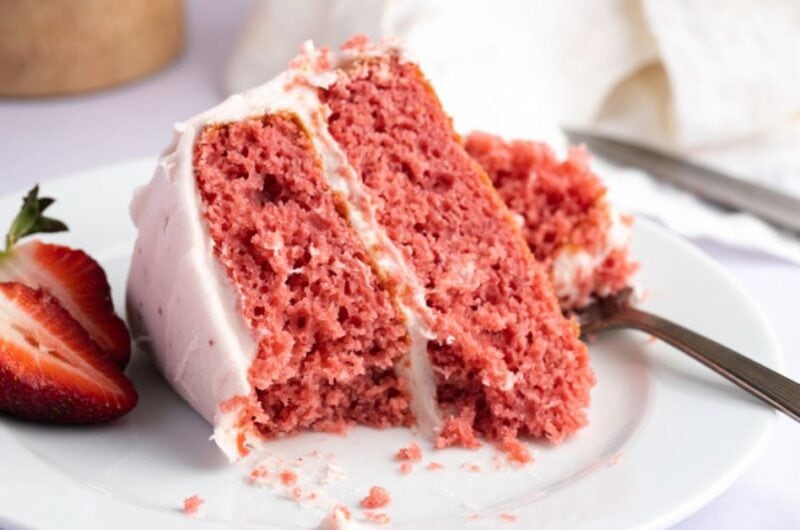 Paula Deen Strawberry Cake (Simply Delicious Recipe)